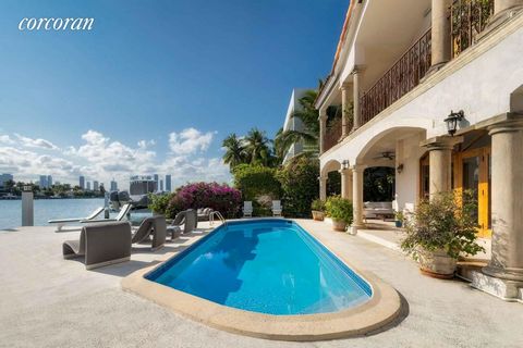 Opmerkelijk mediterraan landgoed gelegen op de prestigieuze Venetiaanse eilanden. Geniet van spectaculaire zonsondergangen in Miami over een sprankelend open uitzicht op de baai. Deze residentie met 4 slaapkamers en 4 badkamers biedt 4.567 sf woonopp...