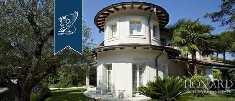 Wonderful villa of 480 square meters for sale in Forte dei Marmi, the pearl of Versilia. The beautiful and white building is surrounded by a beautiful, lush park of 1450 square meters where you can find a beautiful pool and a relaxation area. The gro...