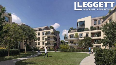 A17337 - LEGGETT PRESTIGE is pleased to present this 3 room apartment ideally located in the west of Paris, in Garches in the Hauts-de-Seine. This apartment is located in a medium-sized standing residence (98 units). The town of Garches is renowned f...