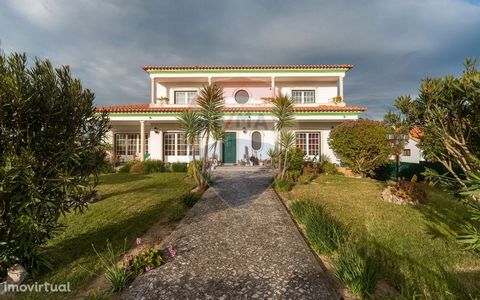 House located in Gaeiras - Óbidos of traditional Portuguese construction In this villa located in the municipality of Óbidos, in the parish of Gaeiras, we can find a house of traditional Portuguese construction, with 244 m2 of gross private area and ...