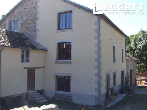 A22639CHH23 - A large complex of living accommodation and possible renovation projects set in a lovely location. Information about risks to which this property is exposed is available on the Géorisques website : https:// ...