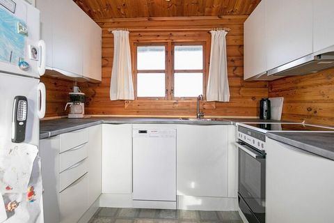 Dom wakacyjny położony blisko plaży i Morza Północnego w spokojnej okolicy przy Nørlev Strand. Jest otwarta kuchnia, jadalnia i dobry salon. Kuchnia pochodzi z 2019 roku. W salonie jest piec opalany drewnem, jest też pompa ciepła, co sprawia, że dom ...