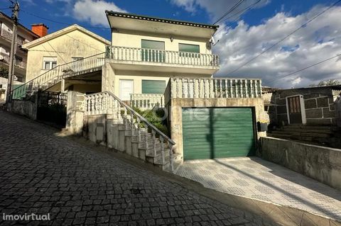 Property ID: ZMPT555923 House located near the center of Povoa de Lanhoso. Composed by: - Closed garage 1st Floor: -Patio - Living room with fireplace and access to public place. - Kitchen furnished and equipped with hob, oven and extractor fan -Pant...