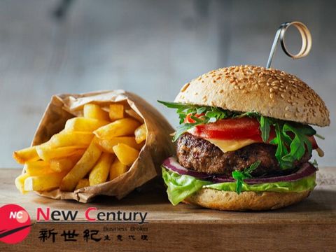 BURGER BAR/CAFE -- PORT MELBOURNE -- #7019072 Hamburger coffee shop * LOCATED IN PORT MELBURNE * $5,000 per week * Lowest weekly rate of $500 * Long-term lease of approximately 15 years * Open only for 6 nights with short business hours * The owner c...