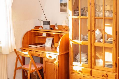 Cozy holiday apartment with a shared sauna area. You live centrally in the town of Norderney, just a few minutes' walk from the pedestrian zone, the 15 kilometer long sandy beaches and the spa facilities. Varied vacation days with walks on the beach,...