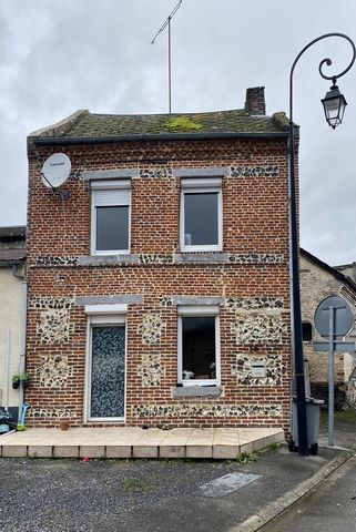 WATREMEZ IMMOBILIER offers you EXCLUSIVELY this completely renovated house in a pretty little village 10 minutes from Guise comprising on the ground floor: a large fitted kitchen, a living room, a bathroom and a separate toilet. On the 1st floor: a l...
