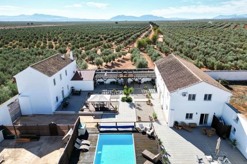 This extraordinary cortijo, nestled in the picturesque Sierra de Yeguas, not only offers a haven of tranquility but also presents an unparalleled opportunity for those seeking a serene yet well-connected lifestyle in a truly spectacular residence. Im...