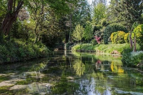 Casa La Vicinia : Une charmante maison médiévale avec jardin privé, dans un ancien château, située dans l'un des plus beaux villages d'Italie.