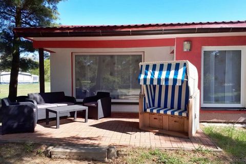 Puur ontspanning! Gezellige bungalow met terras, grill, strandstoel en veel groen; met 2 slaapkamers, kitchenette, badkamer met douche