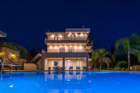 A stunning and luxurious private retreat that promises an unparalleled experience of elegance and comfort. Perfectly positioned to offer full privacy with no neighbors in sight, this magnificent villa is an oasis of tranquility and beauty, just 250 m...