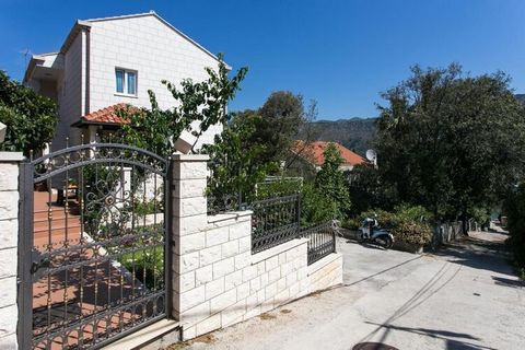 Apartments Marina are situated in Zaton, a charming coastal village near historic Dubrovnik with rich vegetation, intact beauty and stunning beaches. Property offers two accommodation units. Parking is free and available on site. This one bedroom apa...