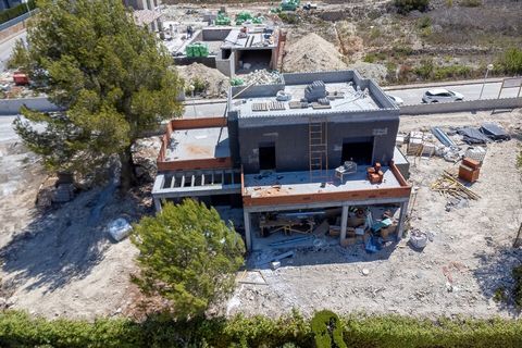 Atemberaubende 4-Schlafzimmer-Neubau-Villa mit Pool in Tosalet, Javea In der prestigeträchtigen Tosalet Urbanisation von Javea gelegen, bietet diese exquisite Neubau-Villa modernes Luxus-Wohnen mit seinem geräumigen Innenraum und vier Schlafzimmer, j...