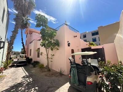 BRAND NEW LISTING RARE Tienda Arte available that includes 527 sq. ft. of commercial area. This could be easily divided into two storefronts each with their own separate entrance or one large unit with bathroom and plumbing for a future kitchenette. ...