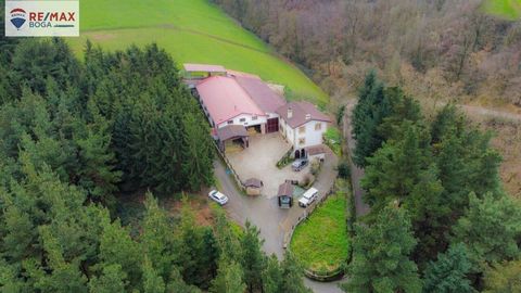 Wenn Olaberria in Betracht gezogen wird? Balkon von Goierri? Es ist wegen der hervorragenden Aussichten, die wir betrachten können, vor allem auf der Flucht vor dem Verkehrslärm, dem Panorama von den Txindoki bis zum Aizkorri Neben Ruhe und angenehme...