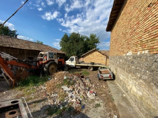 Price: €36.900,00 District: Varna Category: House Area: 188 sq.m. Plot Size: 3270 sq.m. Bedrooms: 3 Bathrooms: 1 Location: Countryside Big 3 bedroom house with huge yard in a nice village The property is situated in a nice village with shops, doctor,...