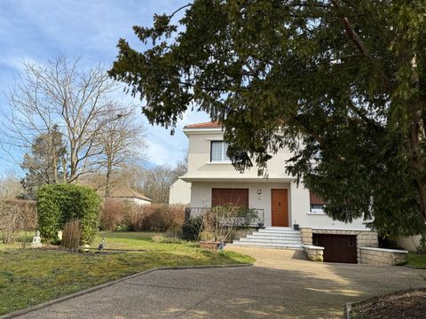 Maison à vendre 7 pièces NEUVILLE SUR OISE (95)