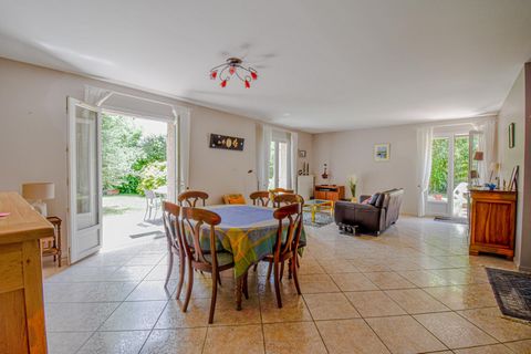 Maison familiale au coeur d'un quartier résidentiel