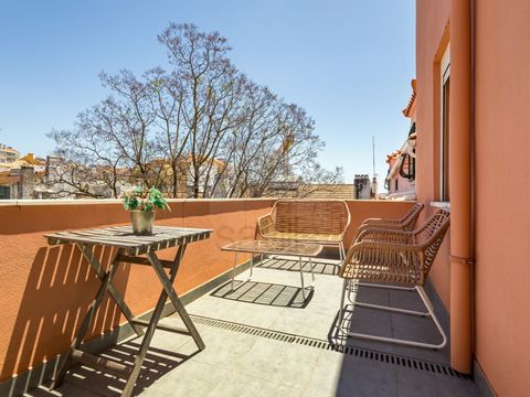 This exclusive three-bedroom duplex apartment is located in one of the city's most prestigious neighbourhoods: Lapa, in Lisbon. A unique opportunity to live in comfort, elegance and tranquillity, in a fully refurbished property that combines the char...
