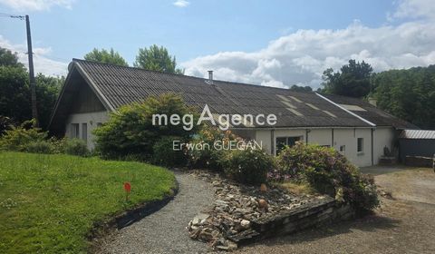 Maison d'architecte proche de PONTIVY avec très grand garage idéale artisan