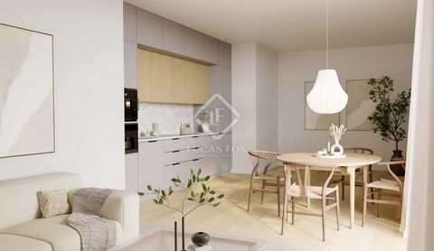 This charming apartment is located on the fourth floor of the Castillejos Sant-Pau building. With its 59 m² and 20 m² of outdoor space, it redefines the residential experience and the concept of refinement and functionality. It has two bedrooms and a...