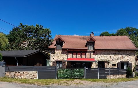 A Cussy en Morvan, maison en pierres rénovée de 130 m2, avec un double garage. Terrain de 220 m2. En sus, une parcelle de 84 m2