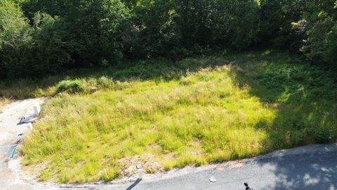 Terrain 414m2, viabilisé et libre de constructeur proche du bourg de Dompierre sur Yon