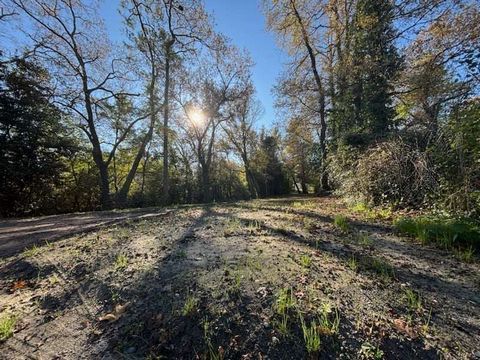Terrain constructible de 1680m&#178; sur la commune de Pauillac