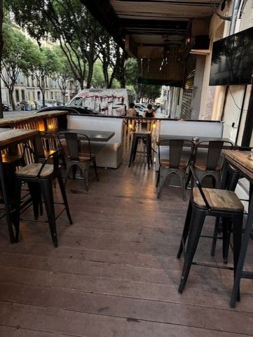 Fiche N°Id-LGB164275 : Marseille, secteur Baille, Activit? commerciale restaurant d'environ 60 m2 + Terrasse de 35 m2 - - Equipements annexes : terrasse - double vitrage - et Climatisation r?versible - chauffage : Aucun - Plus d'informations disponib...
