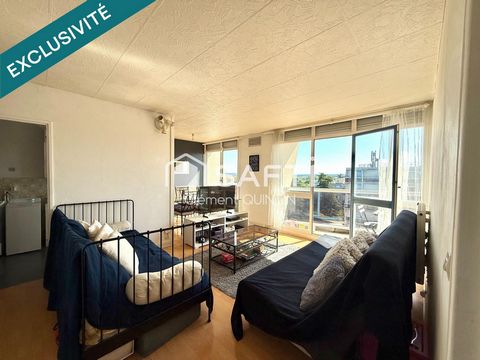 DERNIER ETAGE - LUMINEUX - VOLUMES