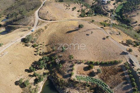 Property identification: ZMPT579417 Fantastic Rustic Land w/ 4.560m2 in Corte Pereiro, Messines. It has easy access, electricity nearby and is less than 10 minutes from the village of São Bartolomeu de Messines. Book your visit now and get to know th...