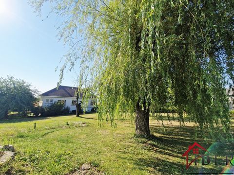 Discover this detached house offering 115 m2 of living space on an enclosed and wooded plot of 2144 m2, ideally arranged to meet all your needs. This pavilion is perfect for a fulfilling family life. Basement: A large garage A laundry room A boiler r...