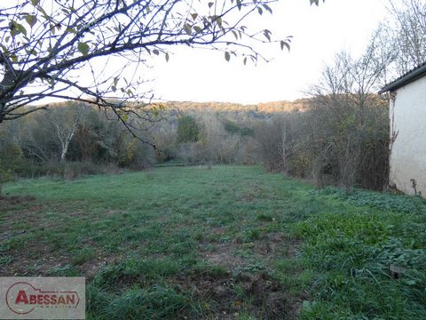 TARN (81) For sale in Salles sur Cerou a building plot of approximately 2432 m² with hangar of approximately 100 m². This quiet land benefits from an unobstructed view. REF 52844 - ABESSAN network - Michel DALENS ... Your commercial real estate agent...