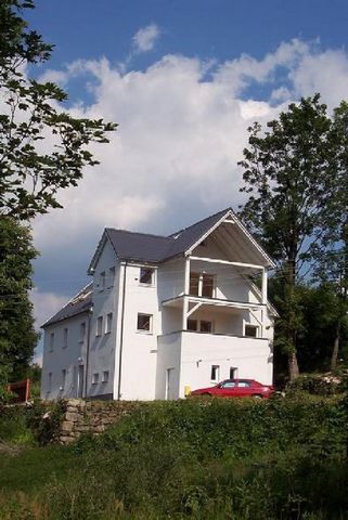 Villa Panorama est située dans les Monts des Géants, dans la partie sud-ouest de la Pologne, près de la frontière tchèque. Cette villa, située dans un quartier calme, offre une vue magnifique (comme son nom l'indique!). La maison peut accueillir jusq...
