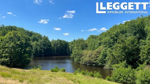A14756 - This great lake is situated on the edge of the village of Abjat sur Bandiat and is accessed via a gravel track. Information about risks to which this property is exposed is available on the Géorisques website : https:// ...
