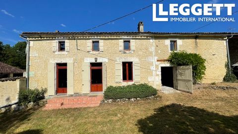 A08600 - Lovely renovated 4 bedroom house with adjoining barn offering potential extra living space of 120m2. Set just 5 minutes from the historic town of Cognac, with restaurants, rooftop cocktail bars overlooking the river Charente, and a famous mu...