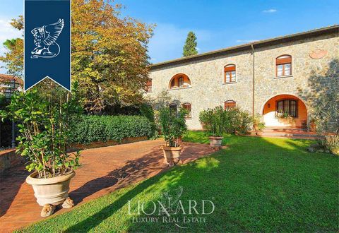 This farmhouse for sale, located in the province of Florence, was completely restored and subjected to skillful restoration works that have preserved its original structure. The villa is surrounded by a garden of 2.500 sq m and has an external system...