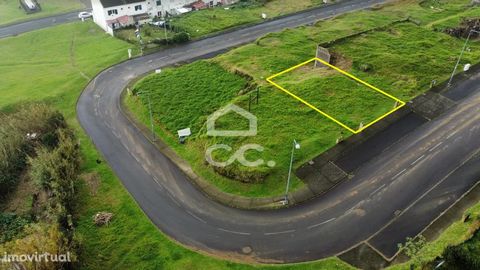 Land with 240.10 m2 Housing Construction Close to Commerce and Services Demure Zone Sea View Ponta Garça is a rural parish, Azorean, in the municipality of Vila Franca do Campo, with 31.38 km² of area and 3 547 inhabitants (2011), which corresponds t...