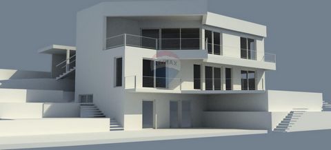 Nous vendons une villa de luxe en construction dans un quartier calme et surélevé de Crikvenica avec une belle vue panoramique sur la mer. La villa se compose d’un sous-sol, d’un rez-de-chaussée et d’un premier étage. Au sous-sol, il y a un apparteme...