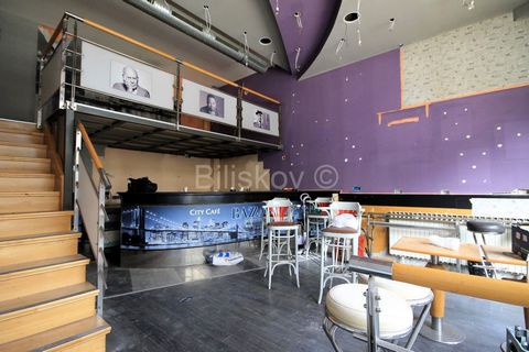 www.biliskov.com  ID: 13639 Trnje, near Vjesnik Catering area of 47.69 m2 on the ground floor of a building built in 2008. The space consists of a large room with a bar and a gallery, two guest toilets, staff space and storage. In front of the restau...