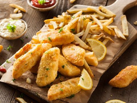 FISH & CHIPS -- SUNBURY -- #7058222 Fish and potato shop * LOCATED IN SUNBURY * $18,500 per week * Lowest weekly rate $680 * Long term lease for 20 years, only 6 days * The owner claims a weekly net profit of $4,000