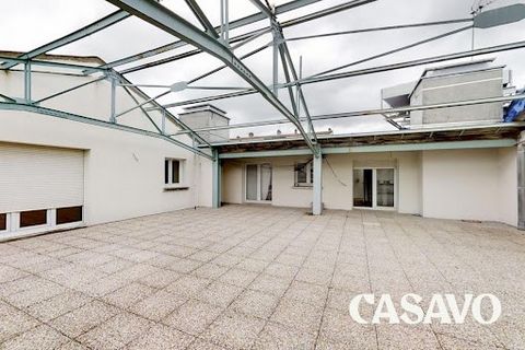 Casavo vous propose à la vente cet immeuble de 507.35 m²carrez et 591,51 en surface globale, localisé à Beaumont-sur-Oise. Cet immeuble R+1 et actuellement libre de toute occupation se compose de : - 7 studios - 2 appartements 2 pièces 3 appartements...