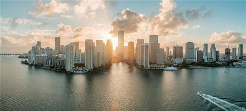 Spectacular two-story penthouse at the exclusive Baccarat Residences Miami. 5 bedrooms, 9.5 bathrooms, library, family room, theater, den + service room, billards lounge, exercise room, roof terrace with private pool and summer kitchen. This penthous...