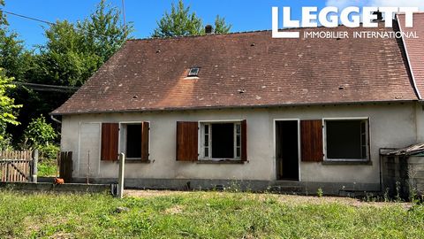 A25309LC24 - A super renovation project; solid stone building with recent roof situated in a quiet edge of village hamlet just a short distance to commerces in La Coquille which, also has a train station. This semi-detached property is situated near ...