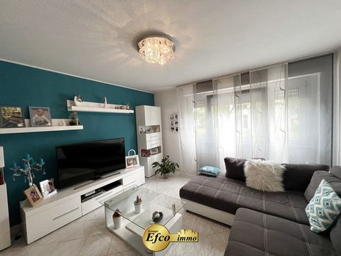 Exclusivo de Efco Immo. En el sector centro suroeste, compre una propiedad con este espacioso apartamento. El espacio interior consta de una zona de cocina, un baño, una zona de estar de 25m2 y 3 dormitorios. La superficie habitable es de 84,22m2 seg...