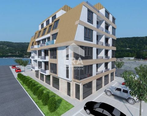 ERA Varna Trend bietet eine Zwei-Zimmer-Wohnung in einem neu gebauten Gebäude im Stadtteil Varna zum Verkauf an. Sparvorowo. Das Anwesen hat eine bebaute Fläche von 64,16 m² (72 m² mit Gemeinschaftsteilen) und befindet sich im vierten Stock von insge...