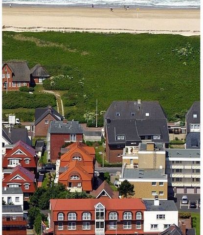 Sie wohnen in einem schönes 2 Zimmer Balkon-Appartement, perfekt um die schönsten Tage im Jahr am Meer zu verbringen. Der helle gemütliche Wohnbereich lädt direkt zum Entspannen ein. Im Wohnzimmer befindet sich ein gemütliches Sofa, welches optional ...