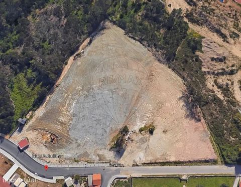 Grundstück zum Verkauf Ein Grundstück mit 11.200 m² in Lourosa , neben einem Stadtpark, für den Bau von Gewerbe und Dienstleistungen kann eine hervorragende Geschäftsmöglichkeit sein. Um die Rentabilität des Grundstücks optimal zu nutzen, können Sie ...