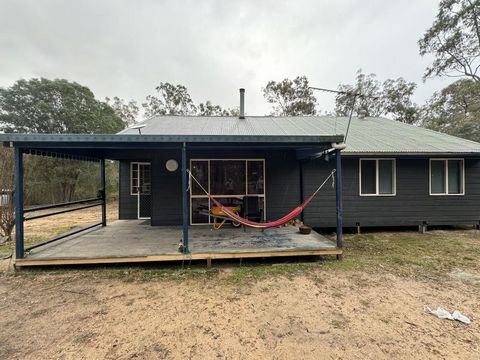 This quaint 2 bedroom cottage is located in Tarong, which is just a 20-minute drive from either Kingaroy or Nanango. This home features the following value adding features:- - 2 generously sized renovated bedrooms main bedroom (master bedroom with ai...