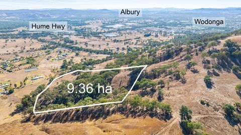 Phone enquiries - please quote property ID 33371. This extraordinary, 9.36Ha (23 Acres) property is located within the Wodonga city boundary with easy access to the Hume Freeway and offers elevated vistas of Wodonga and Albury to the North and East a...