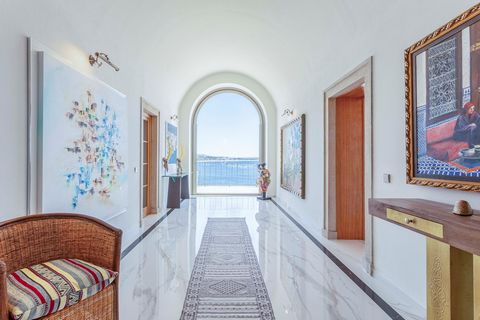 Introducing the most exclusive villa for sale in Portugal, located in the picturesque city of Lagos. This unique property has been fully renovated, combining historical charm with modern amenities. With spectacular views of the Atlantic, the villa of...